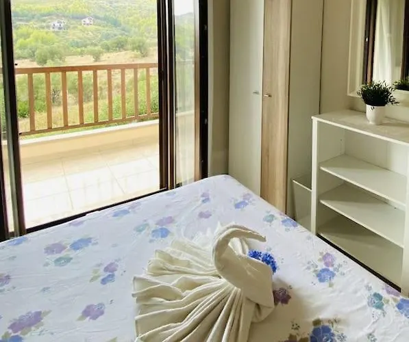 Oceanview Vicky *