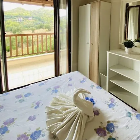 Oceanview Vicky *